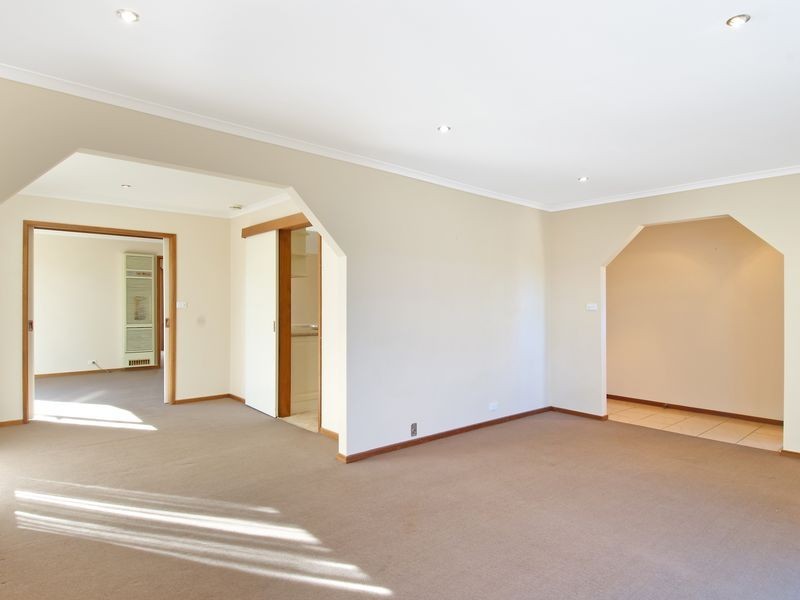 1 Tattersall Crescent, Florey ACT 2615