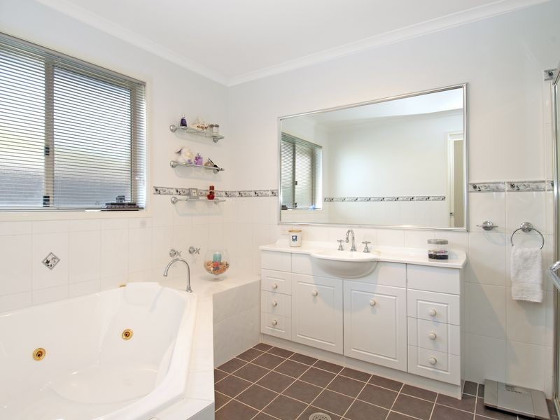 14 Splayd Place, Dunlop ACT 2615