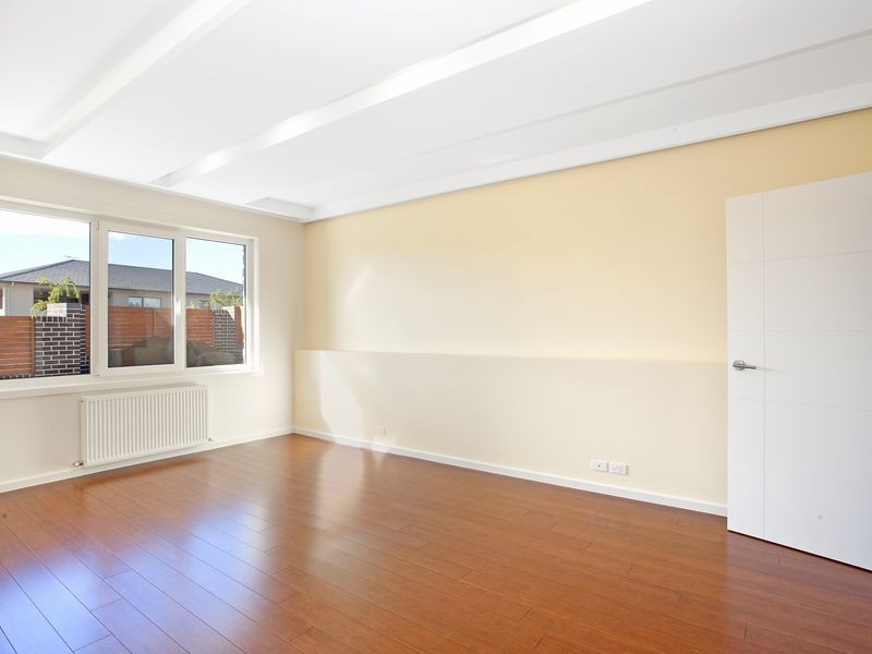 1 Wirrega Place, Crace ACT 2911