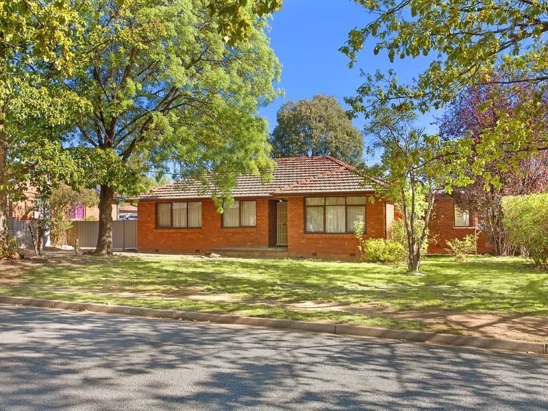 46 Irvine Street, Watson ACT 2602