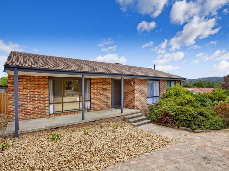 19 Herron Crescent, Latham ACT 2615