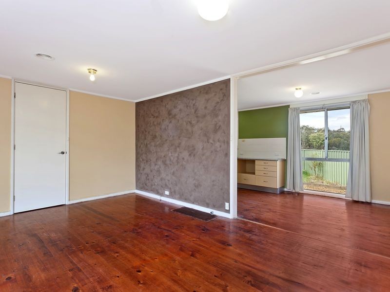 18 Fiaschi Street, Macgregor ACT 2615