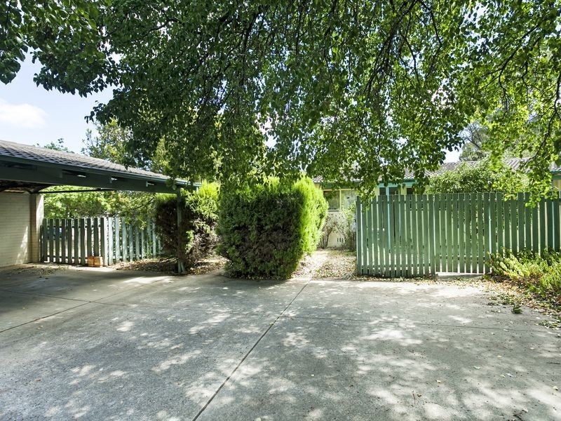 30 Geeves Court, Charnwood ACT 2615