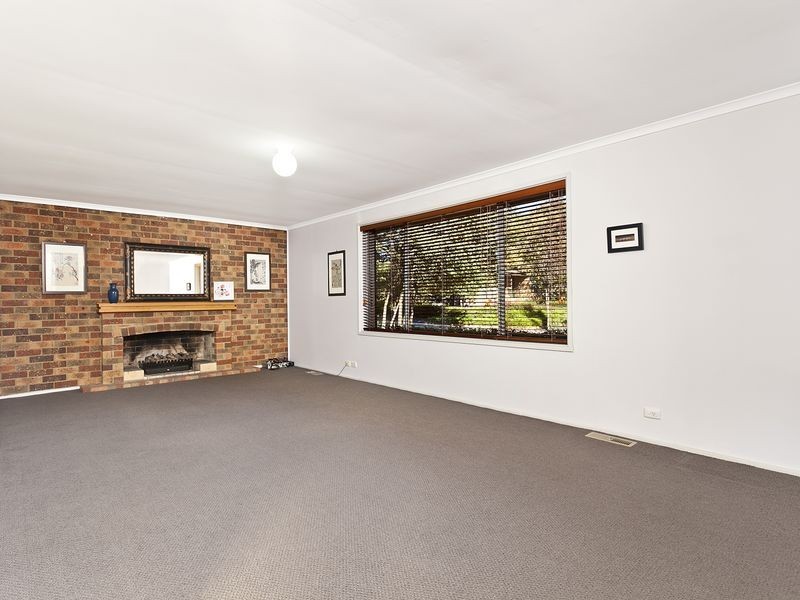 2 Guguru Place, Giralang ACT 2617
