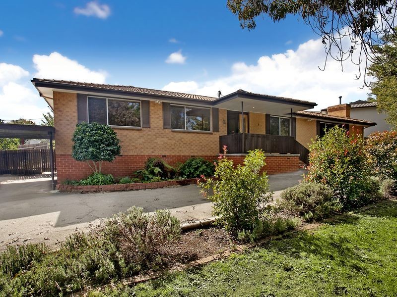 2 Guguru Place, Giralang ACT 2617