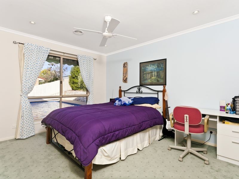 2 Godson Place, Dunlop ACT 2615