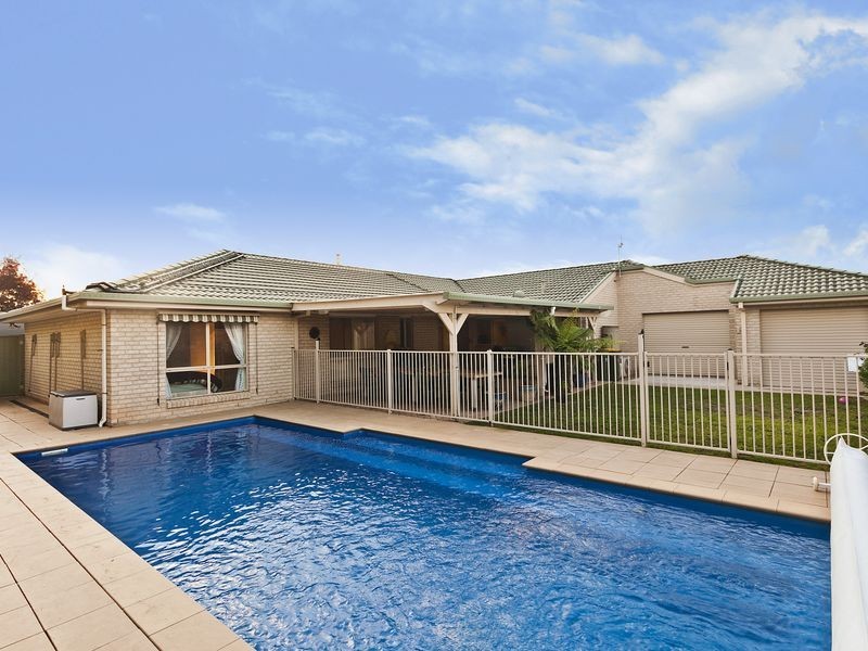 2 Godson Place, Dunlop ACT 2615