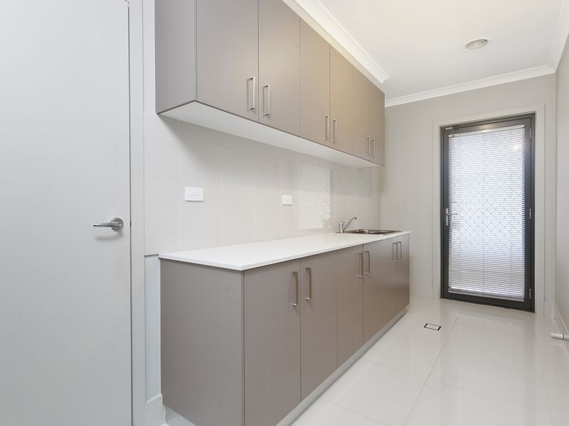 1 Allnutt Crescent, Forde ACT 2914