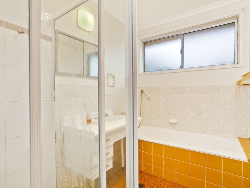 5 Hirschfeld Crescent, Macgregor ACT 2615