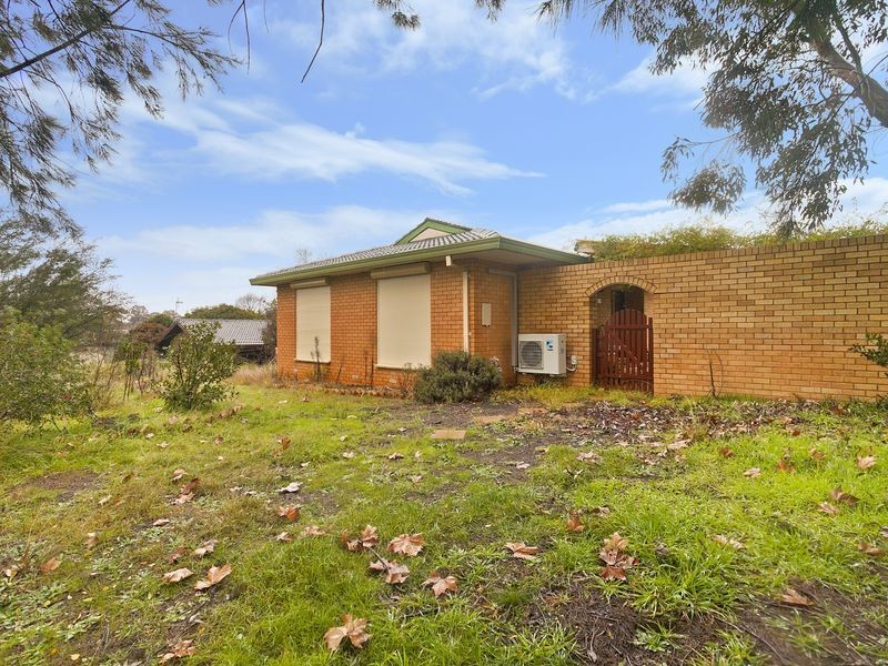 5 Hirschfeld Crescent, Macgregor ACT 2615