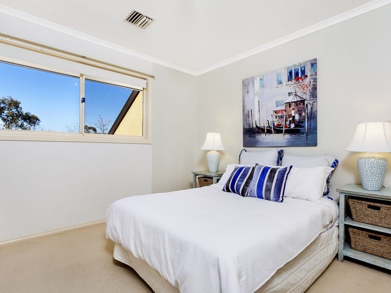 2/4 Tauss Place, Bruce ACT 2617