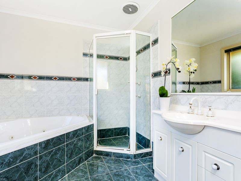 2/4 Tauss Place, Bruce ACT 2617