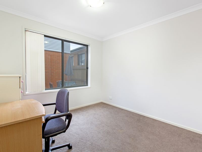 4 Audrey Cahn Street, Macgregor ACT 2615