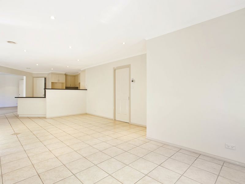 4 Elm Grove, Gungahlin ACT 2912