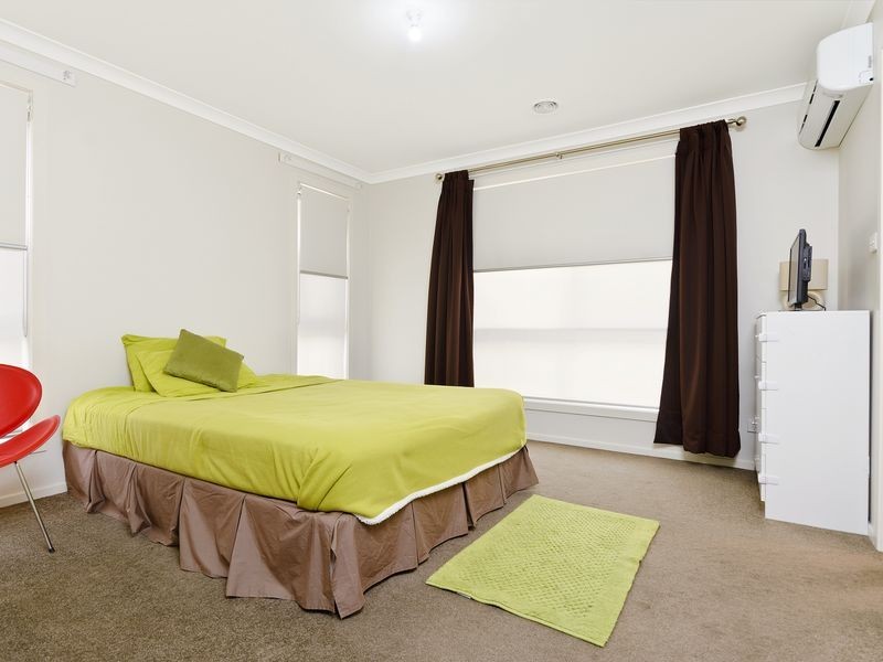 18 Marcus Faunce Street, Macgregor ACT 2615