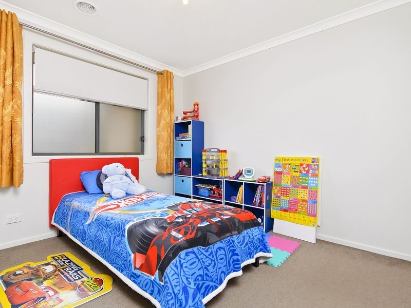 18 Marcus Faunce Street, Macgregor ACT 2615