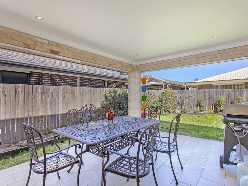 13 Marie Pitt Street, Franklin ACT 2913