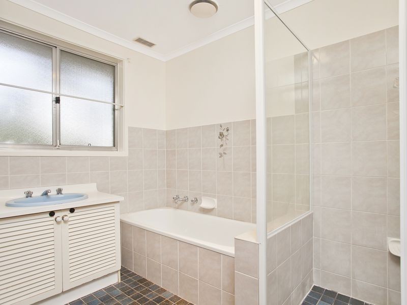 196 Kingsford Smith Drive, Spence ACT 2615