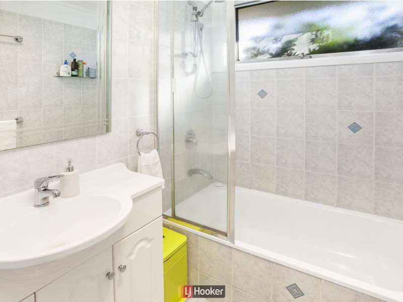 5 Weigall Place, Macgregor ACT 2615