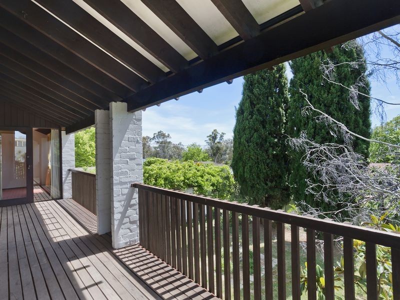 18 Oakes Street, Cook ACT 2614