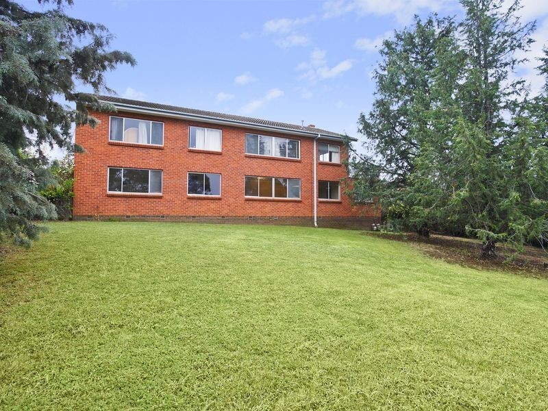 19 Biraban Place, Macquarie ACT 2614