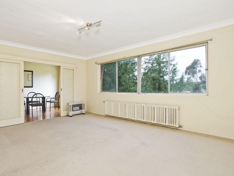 19 Biraban Place, Macquarie ACT 2614