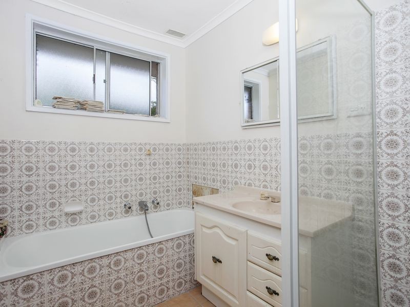 4 Tebbutt Place, Charnwood ACT 2615