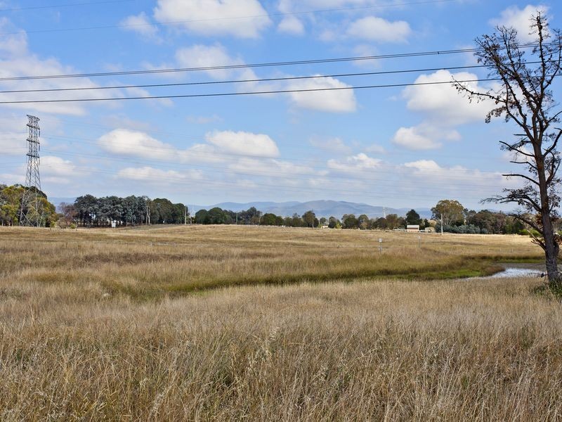 16 Hazelton Street, Macgregor ACT 2615