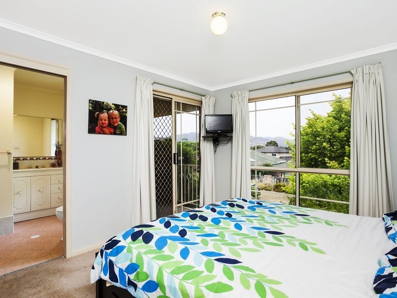 17 Attwood Close, Gordon ACT 2906