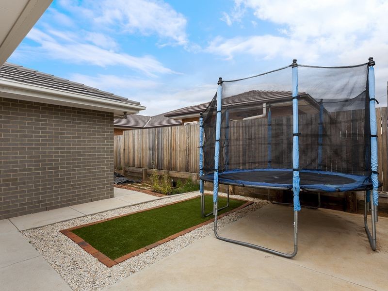 97 Essie Coffey Street, Bonner ACT 2914