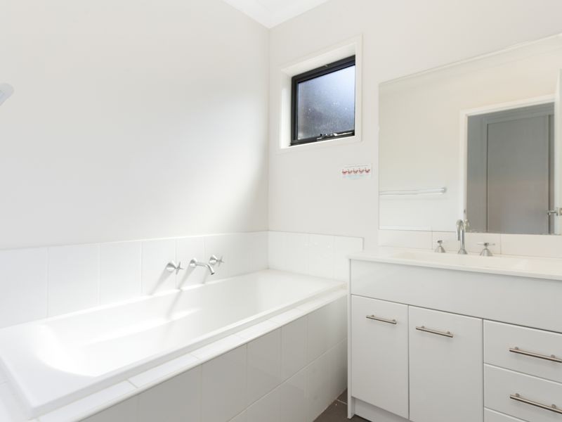 28 Constance Stone Street, Macgregor ACT 2615