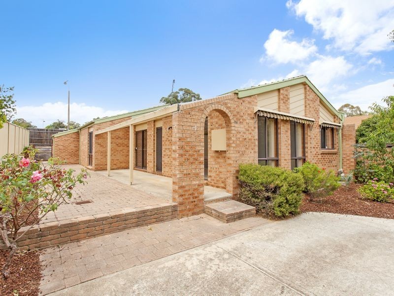 7 Macvitie Place, Macquarie ACT 2614