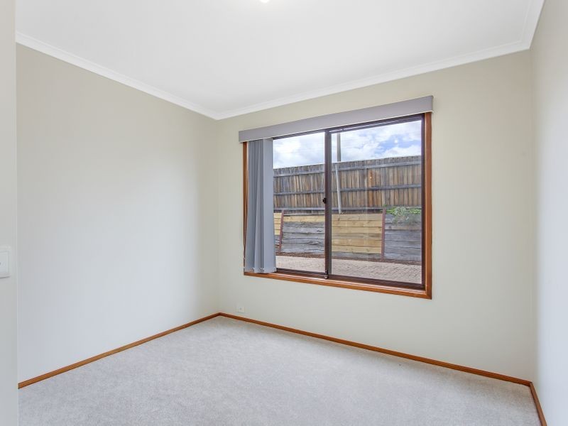 7 Macvitie Place, Macquarie ACT 2614