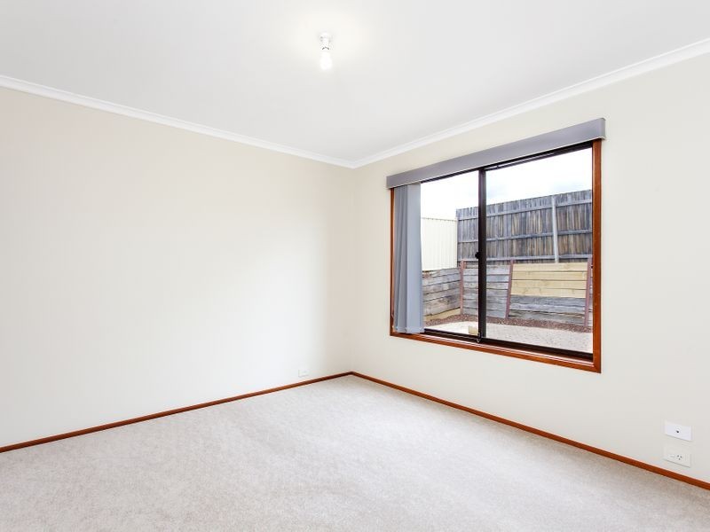 7 Macvitie Place, Macquarie ACT 2614