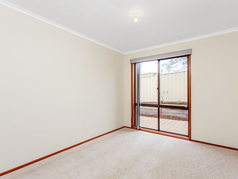 7 Macvitie Place, Macquarie ACT 2614