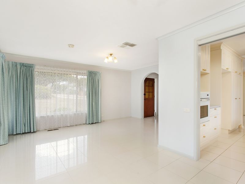 8 Backhouse Street, Latham ACT 2615