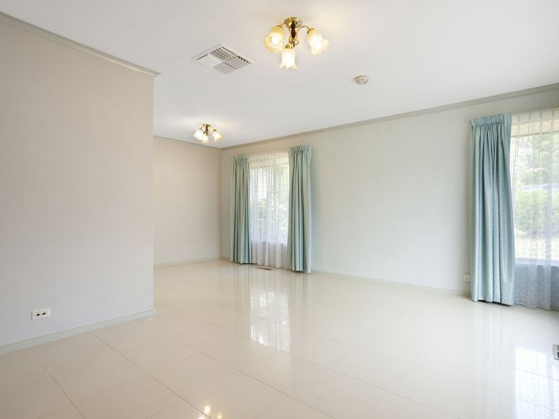 8 Backhouse Street, Latham ACT 2615