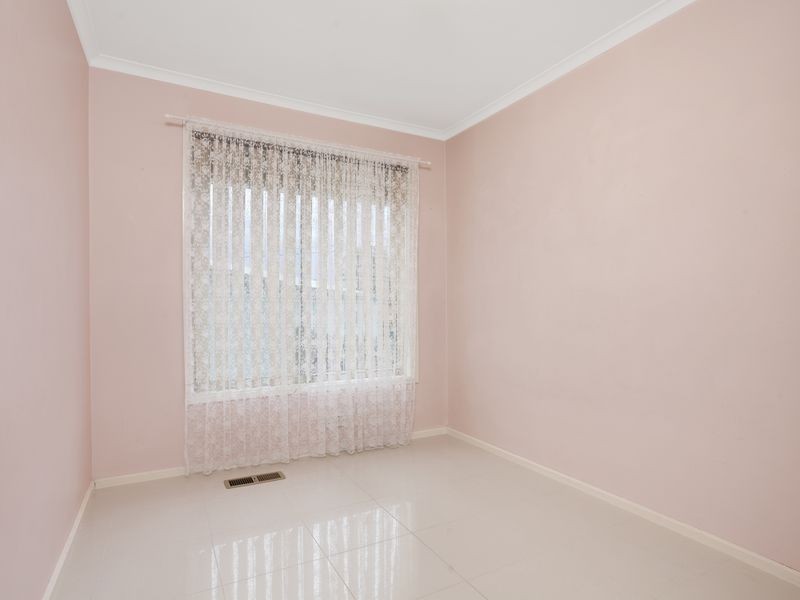 8 Backhouse Street, Latham ACT 2615