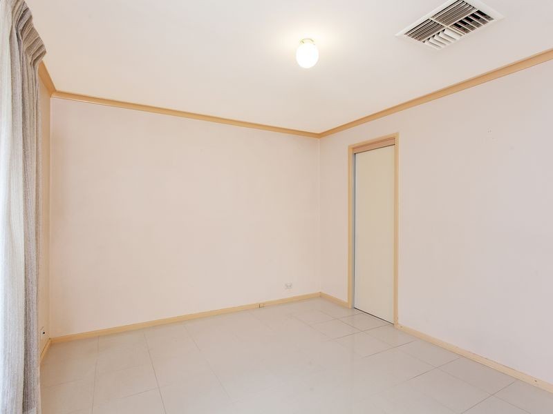 8 Backhouse Street, Latham ACT 2615