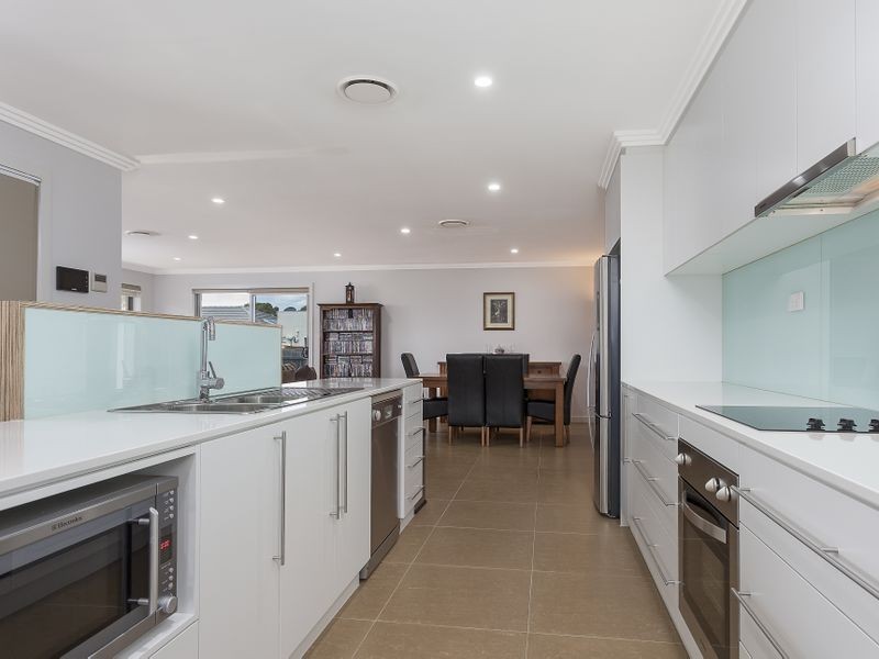 4 Jean Macnamara Street, Macgregor ACT 2615