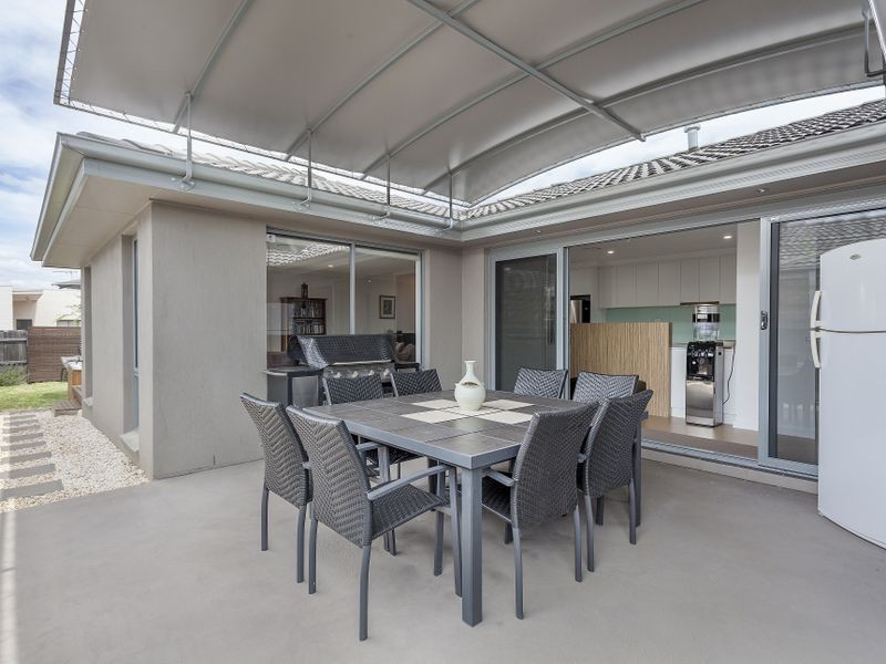 4 Jean Macnamara Street, Macgregor ACT 2615