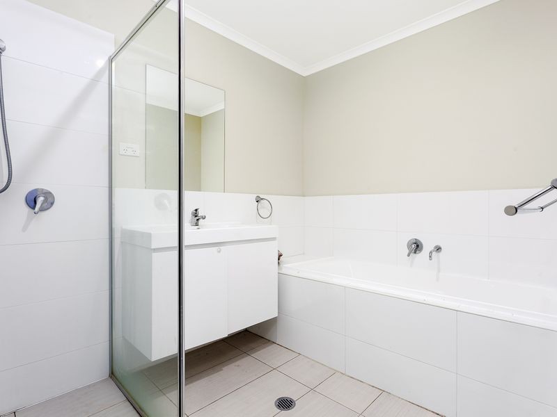 14/21 Gordon Withnall Crescent, Dunlop ACT 2615