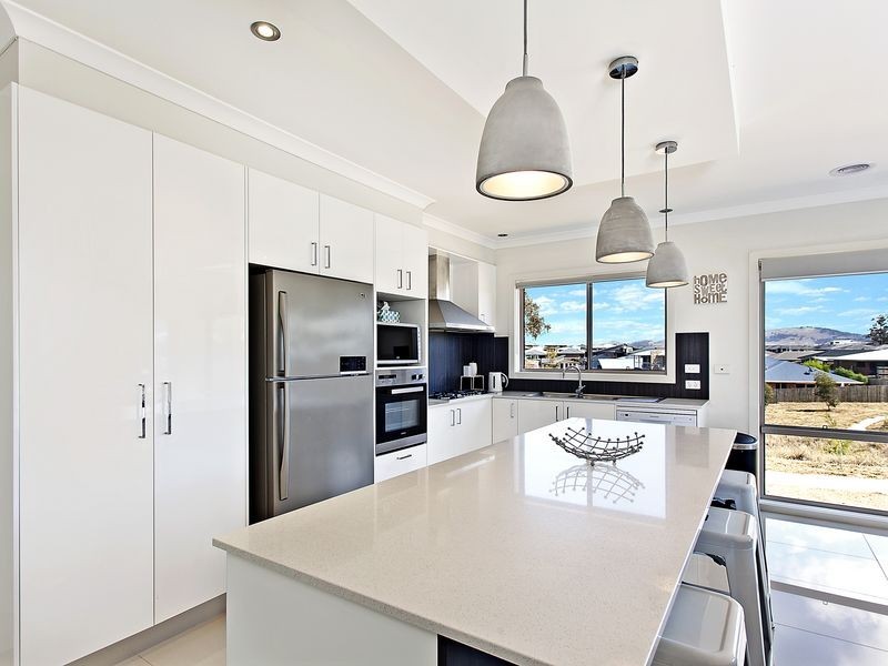 22 Pearl Gibbs Circuit, Bonner ACT 2914