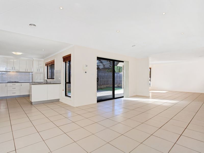 12 Courtneidge Street, Dunlop ACT 2615