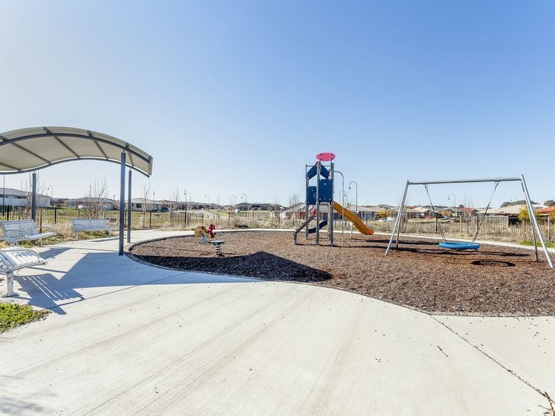 150 Macfarlane Burnett Avenue, Macgregor ACT 2615