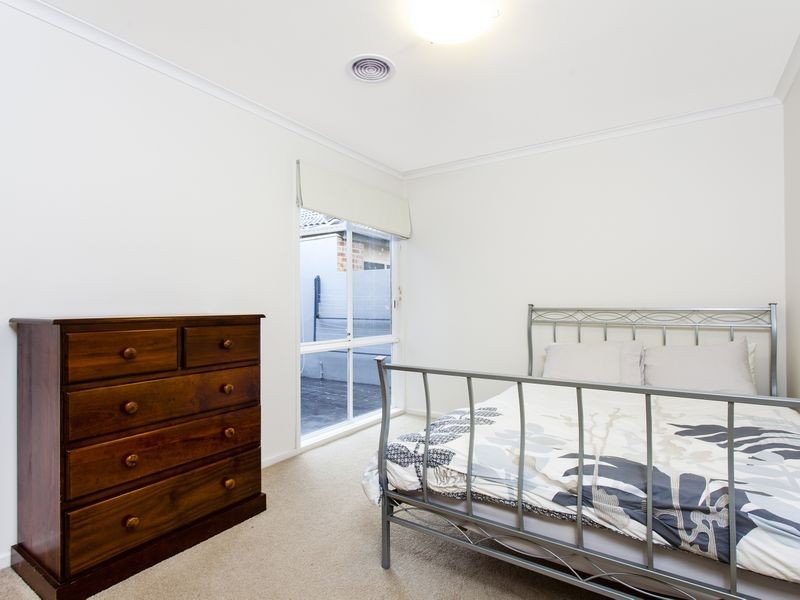 33 Rule Street, Isaacs ACT 2607