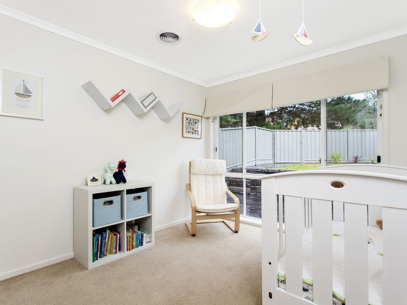 33 Rule Street, Isaacs ACT 2607