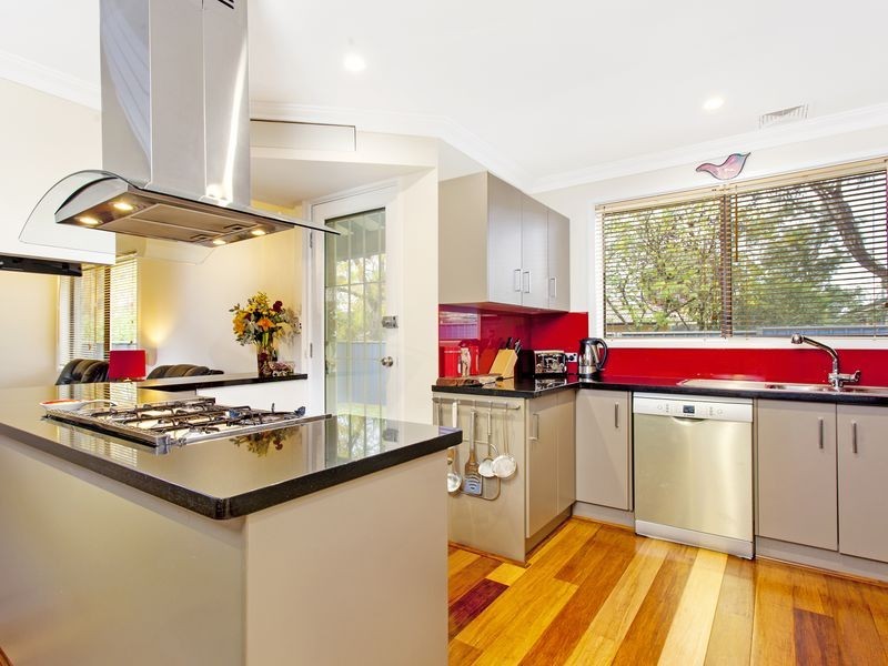 9 Squire Place, Charnwood ACT 2615