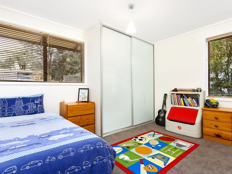 9 Squire Place, Charnwood ACT 2615