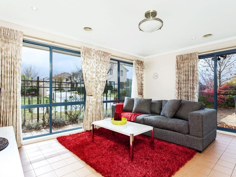 1/9 Dines Place, Bruce ACT 2617
